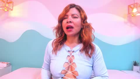 Snapshot of corina_taylor12 chatting on June 23, 12:36 pm corina_taylor12 online show from June 23, 12:36 pm