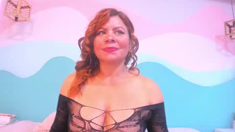 Snapshot of corina_taylor12 chatting on June 27, 12:33 pm corina_taylor12 online show from June 27, 12:33 pm