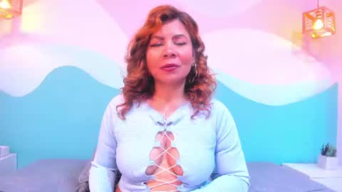 Snapshot of corina_taylor12 chatting on July 14, 12:33 pm corina_taylor12 online show from July 14, 12:33 pm