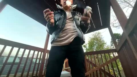 Snapshot of coronelking chatting on December 28, 12:57 am coronelking online show from December 28, 12:57 am