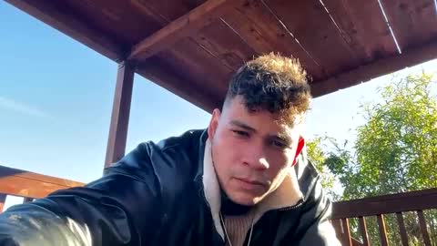 Snapshot of coronelking chatting on January 2, 10:11 pm coronelking online show from January 2, 10:11 pm