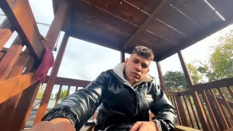 Snapshot of coronelking chatting on January 4, 10:13 pm coronelking online show from January 4, 10:13 pm