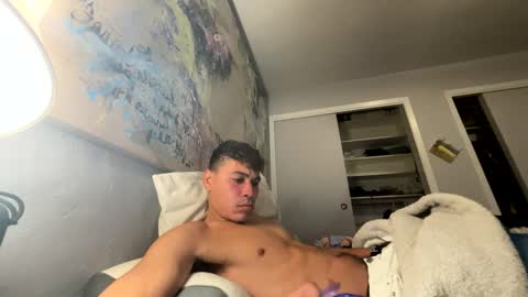 Snapshot of coronelking chatting on January 15, 5:19 am coronelking online show from January 15, 5:19 am