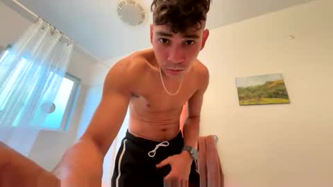 Snapshot of coronelking chatting on October 28, 6:54 pm coronelking online show from October 28, 6:54 pm