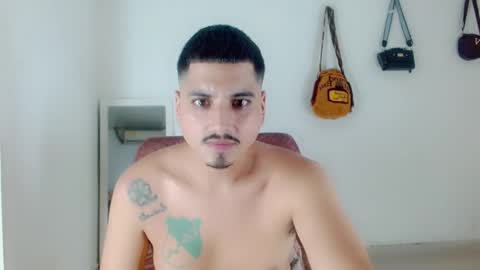 Snapshot of corsocanaxxx chatting on November 21, 8:18 pm corsocanaxxx online show from November 21, 8:18 pm