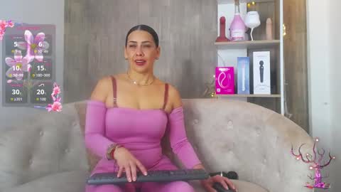 cortney tayler online show from November 15, 12:56 pm