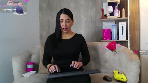 cortney tayler online show from December 17, 2:12 pm