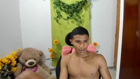 Ethan  online show from February 5, 11:39 pm