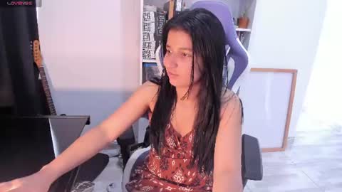 Snapshot of cositarika__ chatting on July 6, 1:41 pm Lunita online show from July 6, 1:41 pm