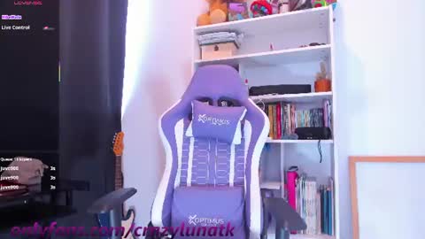 Snapshot of cositarika__ chatting on July 9, 1:48 pm Lunita online show from July 9, 1:48 pm