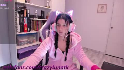 Snapshot of cositarika__ chatting on July 12, 2:46 am Lunita online show from July 12, 2:46 am