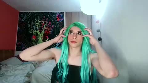 Snapshot of cosmic_crystal chatting on February 13, 1:40 am cosmic_crystal online show from February 13, 1:40 am