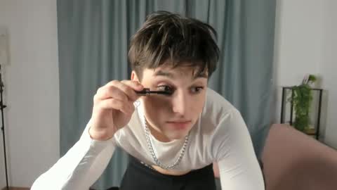 Snapshot of cosmicflirt chatting on March 14, 8:36 pm Henry online show from March 14, 8:36 pm