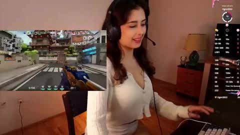 Snapshot of cosmos_baby chatting on February 25, 5:39 am Luna online show from February 25, 5:39 am