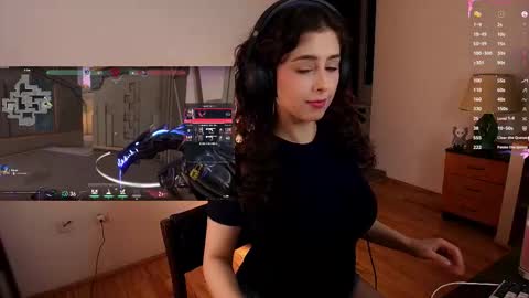 Snapshot of cosmos_baby chatting on March 1, 5:26 pm Luna online show from March 1, 5:26 pm