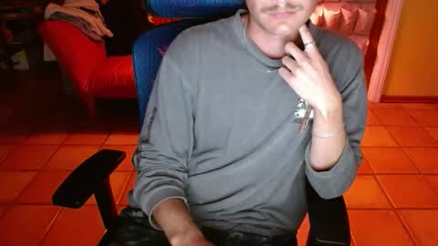 Snapshot of couldbesleeping chatting on November 7, 2:44 am couldbe online show from November 7, 2:44 am