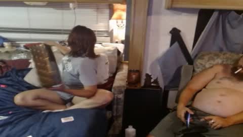 Snapshot of countryfuckers chatting on May 22, 6:53 am Alaskawildcouple online show from May 22, 6:53 am
