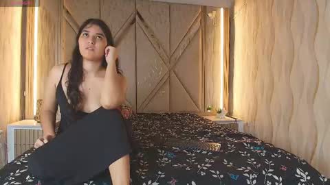 Snapshot of couple_hot_2025 chatting on June 8, 7:42 am Ricardo Isabella online show from June 8, 7:42 am