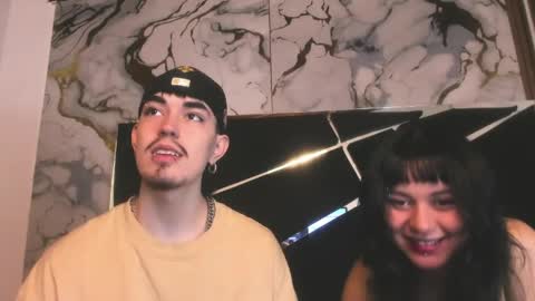couple_in_heat_ online show from April 24, 9:06 pm