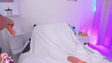 Snapshot of couple_naughty20 chatting on December 9, 10:00 am Maria online show from December 9, 10:00 am