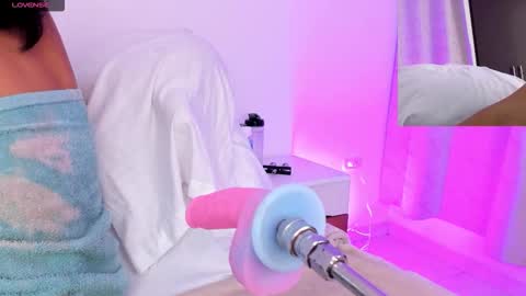 Snapshot of couple_naughty20 chatting on September 11, 10:59 am Maria online show from September 11, 10:59 am