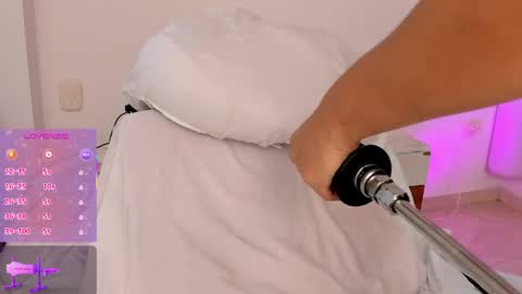 Snapshot of couple_naughty20 chatting on May 12, 10:29 pm Maria online show from May 12, 10:29 pm