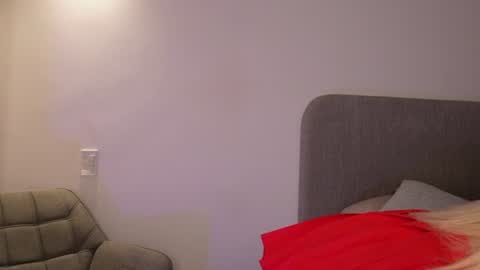 Snapshot of couple_of_your_dreams_ chatting on June 24, 11:20 am Kay online show from June 24, 11:20 am