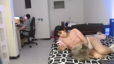 couple_sexxx993 online show from May 7, 11:32 pm