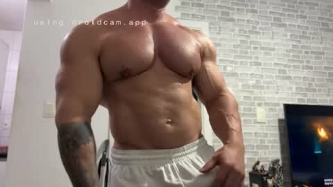couplemuscle40 online show from July 4, 1:23 am