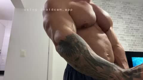 couplemuscle40 online show from August 7, 12:23 am