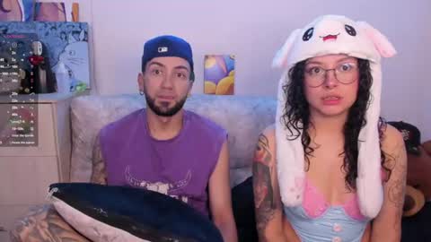 Snapshot of couplevibes_ chatting on July 6, 2:41 am Emily Andy online show from July 6, 2:41 am