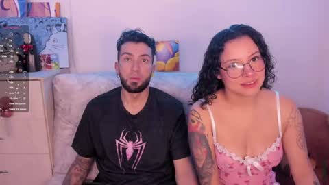 Snapshot of couplevibes_ chatting on July 16, 2:28 am Emily Andy online show from July 16, 2:28 am