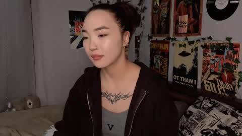 Yuna online show from November 29, 8:23 pm