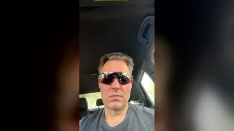 Snapshot of cqeason chatting on March 20, 5:40 pm crashout360 online show from March 20, 5:40 pm