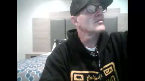 Snapshot of crackback927 chatting on January 21, 7:37 am crackback927 online show from January 21, 7:37 am
