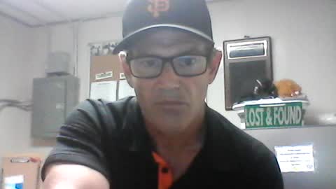 Snapshot of crackback927 chatting on June 17, 12:40 pm crackback927 online show from June 17, 12:40 pm