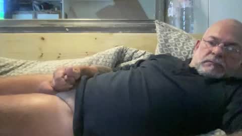 crapaud75018 online show from September 13, 5:51 am