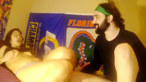 craveitoften online show from December 18, 5:13 am