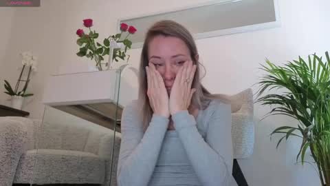 Snapshot of crazy_ass_stacy chatting on May 6, 12:32 pm Stacy 2pm to 6pm mon-fri 3 CAT online show from May 6, 12:32 pm