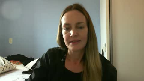 Snapshot of crazyanny chatting on October 1, 3:51 pm Anny online show from October 1, 3:51 pm