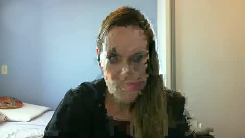 Snapshot of crazyanny chatting on October 3, 11:51 am Anny online show from October 3, 11:51 am