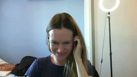 Anny online show from November 5, 10:59 am