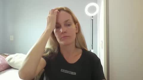 Anny online show from April 28, 10:53 am