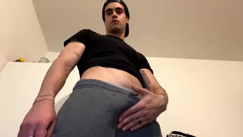 Snapshot of crazydickboy3 chatting on May 13, 3:31 pm crazydickboy3 online show from May 13, 3:31 pm
