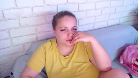 Snapshot of crazyy_girl_ chatting on February 5, 6:12 pm Crazyy Girl online show from February 5, 6:12 pm