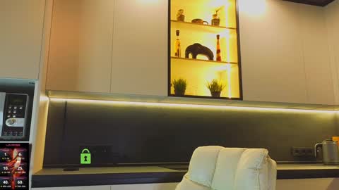 Snapshot of crazzy_cherry chatting on March 28, 8:36 am crazzy cherry online show from March 28, 8:36 am