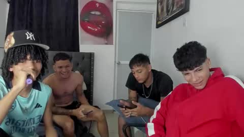 crazzy_master1 online show from April 4, 5:49 am