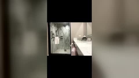 cream_central online show from February 16, 9:33 pm