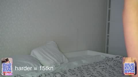 Snapshot of cream_fucks chatting on December 5, 7:54 pm MarcoPolly online show from December 5, 7:54 pm