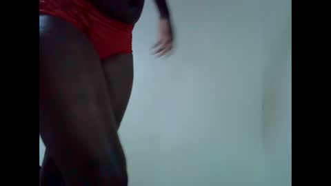 Snapshot of creamiepussyy chatting on March 5, 8:32 am creamiepussyy online show from March 5, 8:32 am